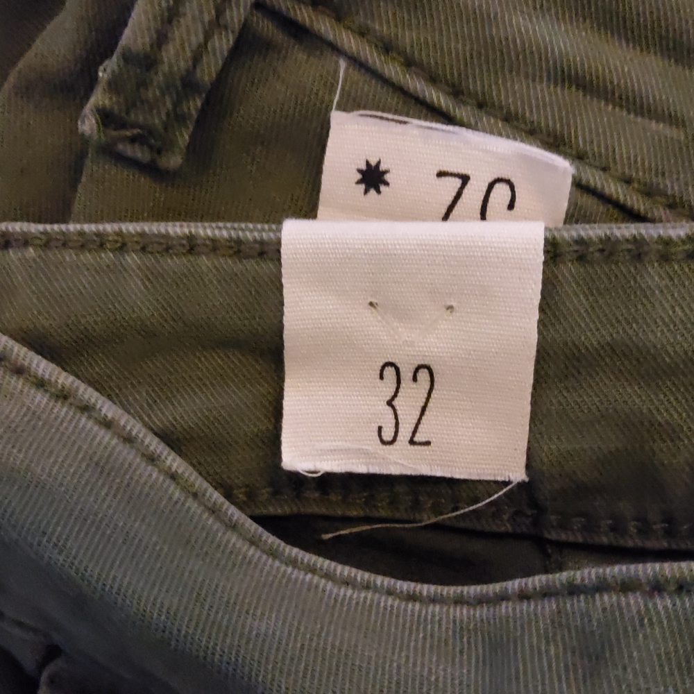 Cosmic Blue Love Crop Pant Command Green NWT - Picture 13 of 13